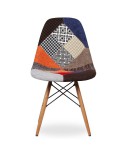 SEDIA DESIGN IN TESSUTO PATCHWORK CON GAMBE IN LEGNO DI FAGGIO